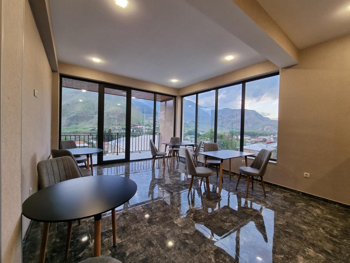 Hotel Sweet Night Kazbegi Ngoại thất bức ảnh