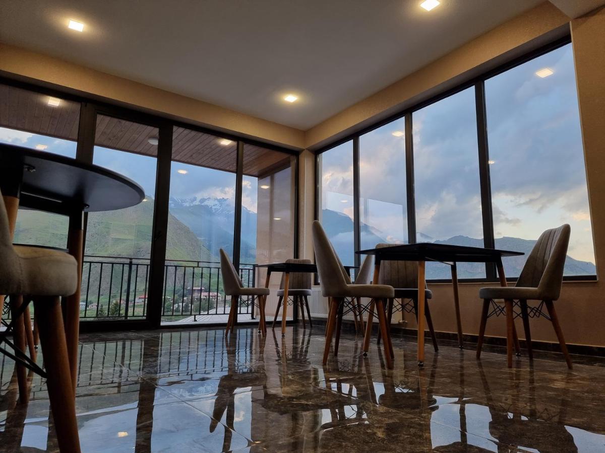 Hotel Sweet Night Kazbegi Ngoại thất bức ảnh