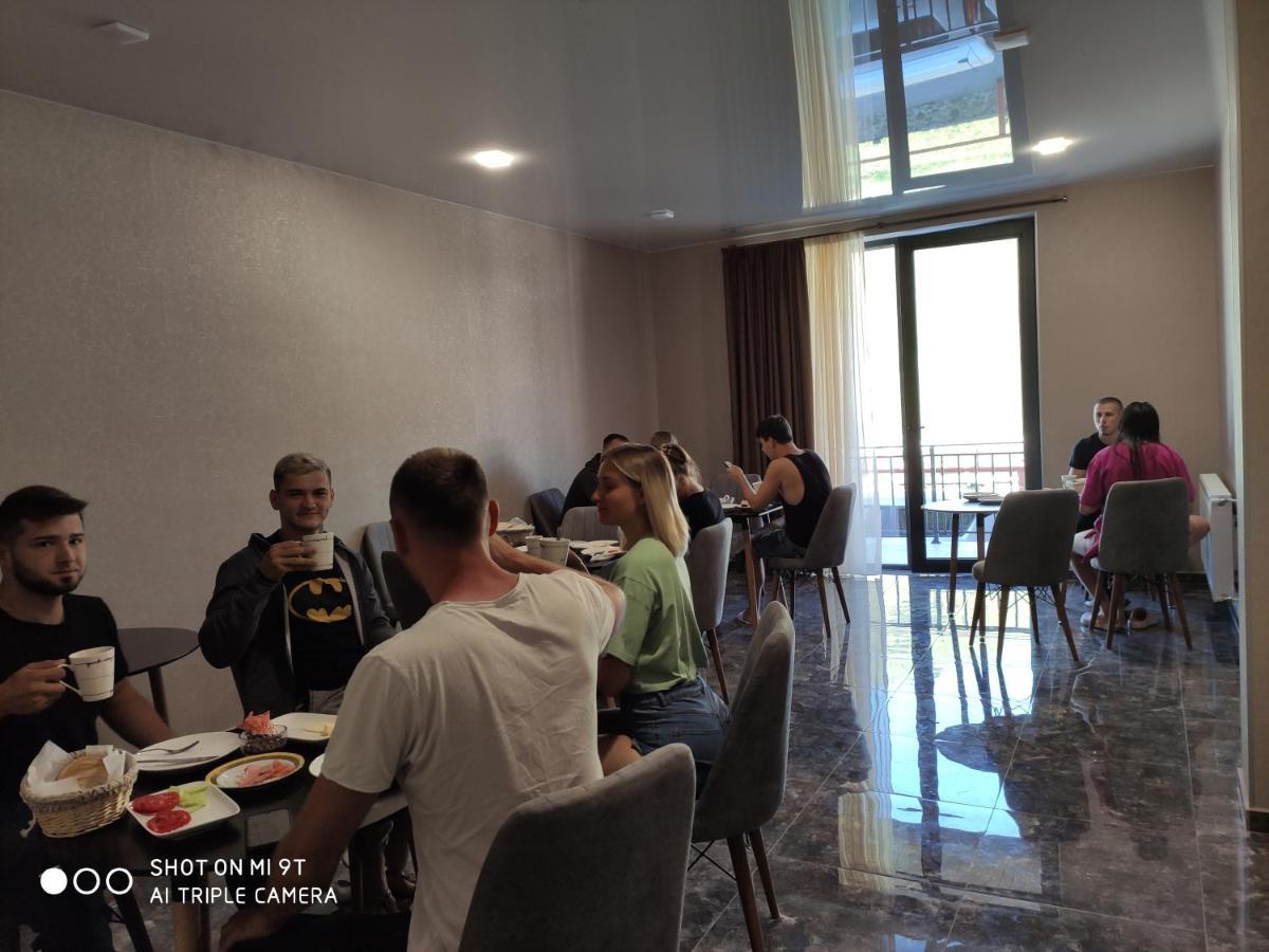 Hotel Sweet Night Kazbegi Ngoại thất bức ảnh