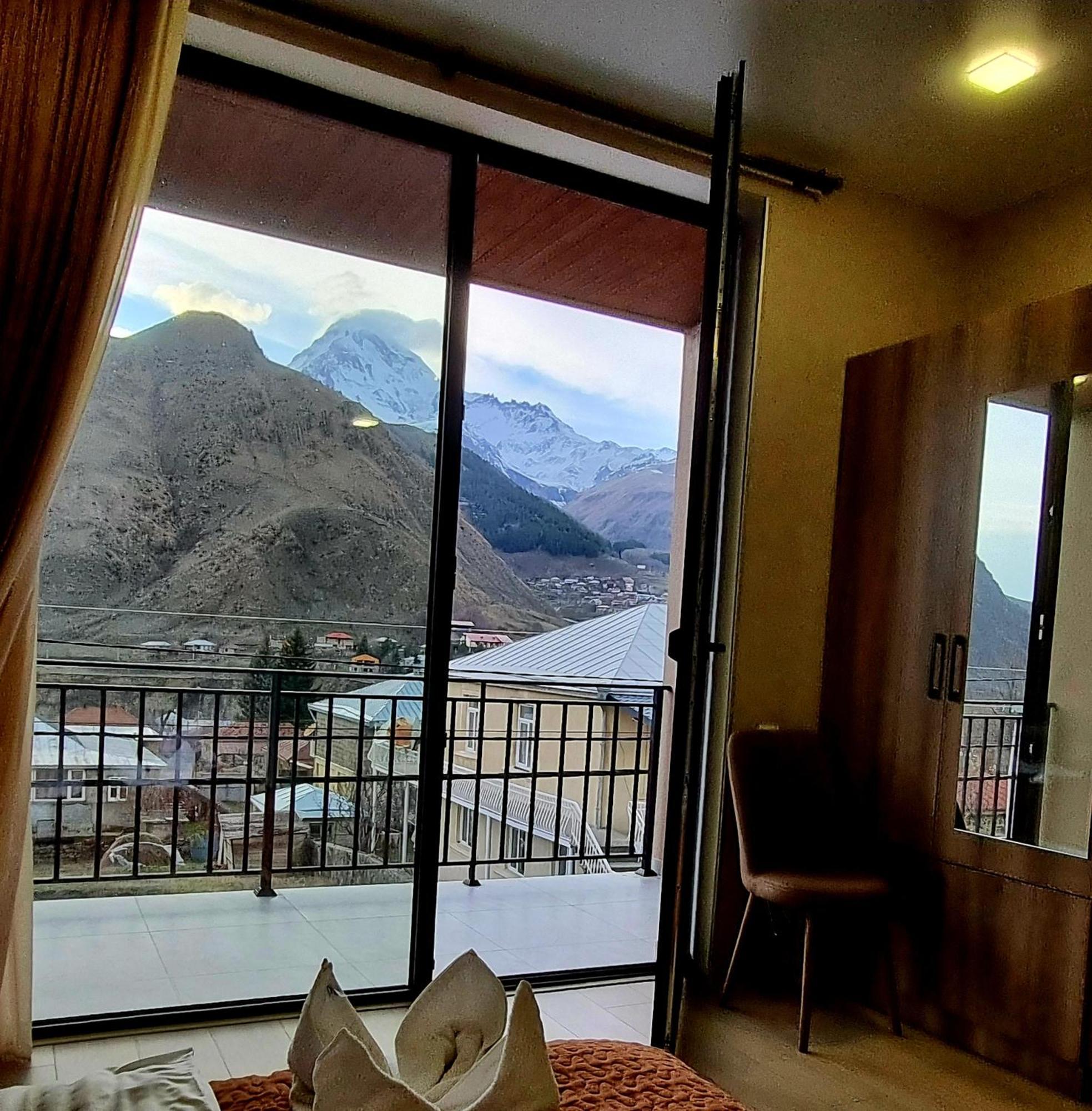 Hotel Sweet Night Kazbegi Ngoại thất bức ảnh