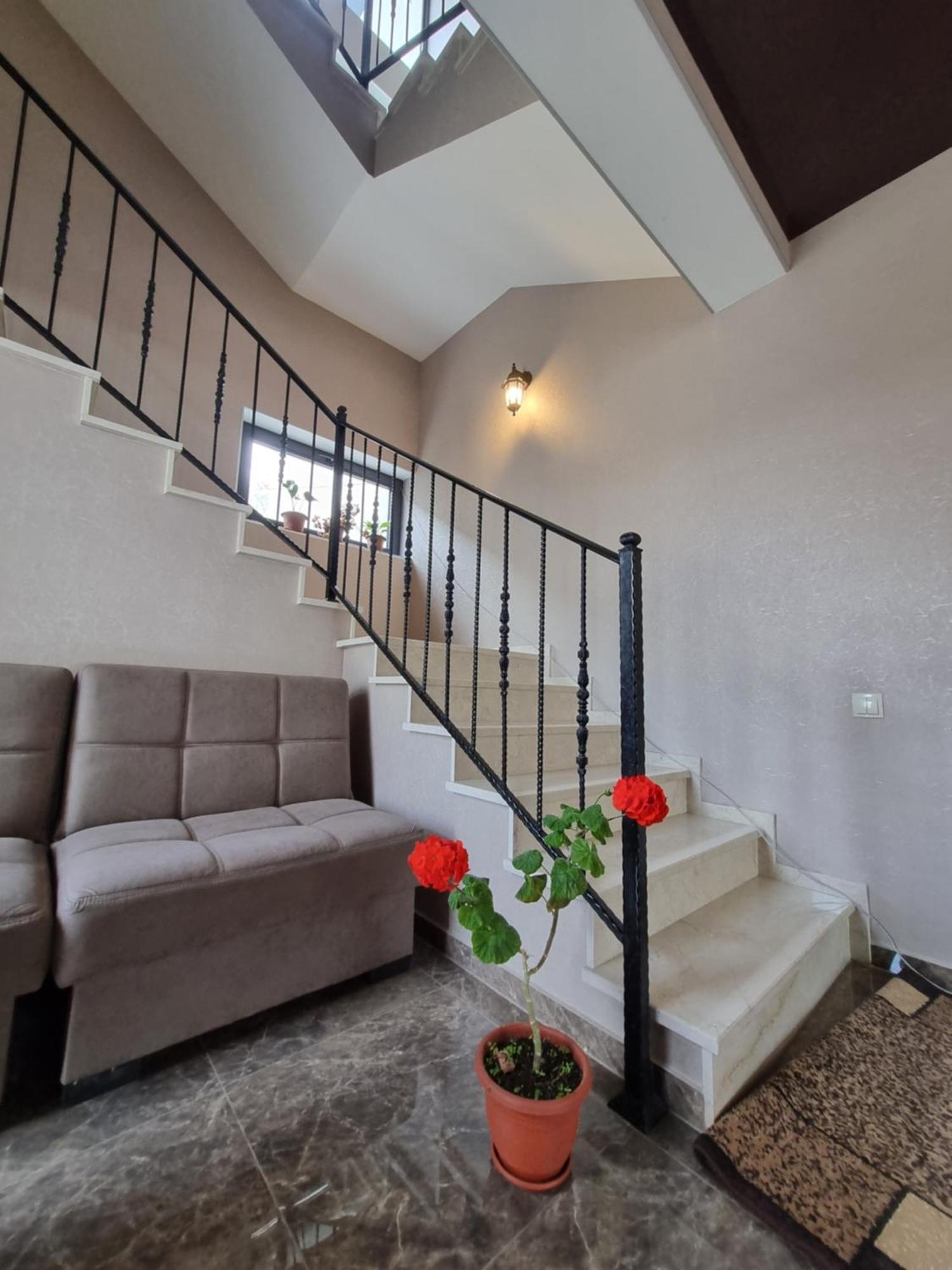 Hotel Sweet Night Kazbegi Ngoại thất bức ảnh
