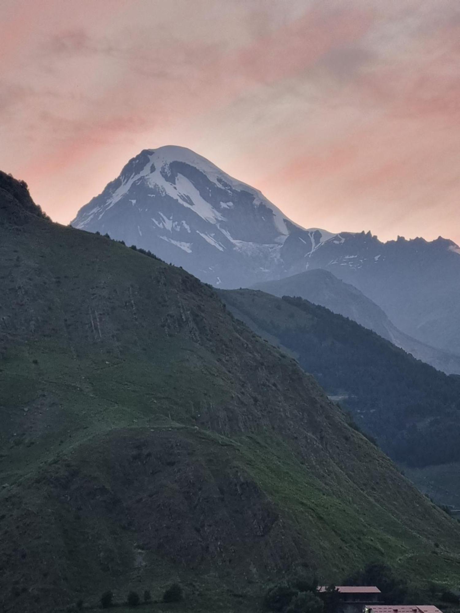 Hotel Sweet Night Kazbegi Phòng bức ảnh